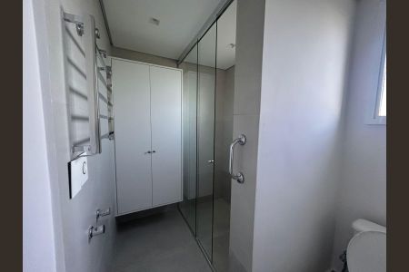 Banheiro de apartamento para alugar com 2 quartos, 62m² em Aldeia da Serra, Barueri