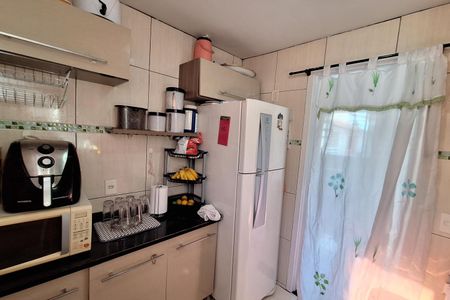 Cozinha de apartamento para alugar com 2 quartos, 76m² em Chácaras Rio-petrópolis, Duque de Caxias