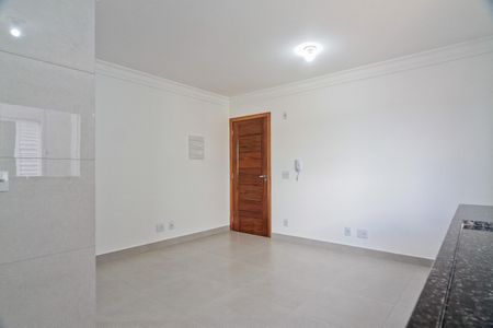 Sala e cozinha de apartamento à venda com 2 quartos, 52m² em Vila Mangalot, São Paulo