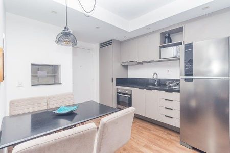 Cozinha de apartamento para alugar com 1 quarto, 38m² em Bela Vista, Porto Alegre