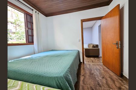 Quarto 1 de casa para alugar com 3 quartos, 450m² em Vila das Belezas, São Paulo