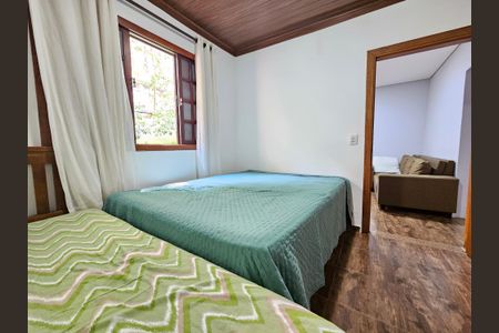 Quarto 1 de casa para alugar com 3 quartos, 450m² em Vila das Belezas, São Paulo