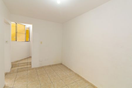Quarto 1 de casa para alugar com 1 quarto, 48m² em Vila Monte Santo, São Paulo