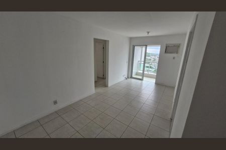 Sala de apartamento para alugar com 3 quartos, 80m² em Alvarez, Nova Iguaçu