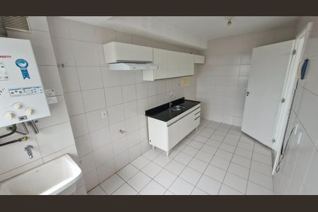 Cozinha de apartamento para alugar com 3 quartos, 80m² em Alvarez, Nova Iguaçu