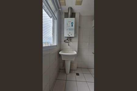 Área de serviço de apartamento para alugar com 3 quartos, 80m² em Alvarez, Nova Iguaçu