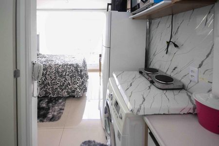 Cozinha de apartamento para alugar com 1 quarto, 20m² em Vila Santa Clara, São Paulo
