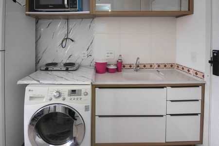 Cozinha de apartamento para alugar com 1 quarto, 20m² em Vila Santa Clara, São Paulo