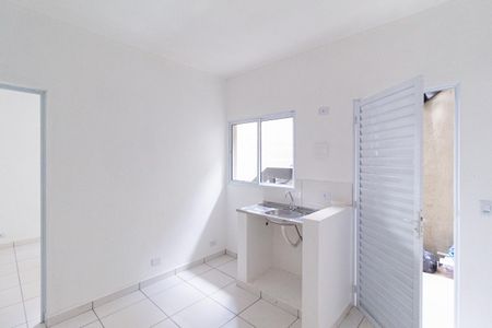 Cozinha de casa para alugar com 1 quarto, 28m² em Jardim Ana Estela, Carapicuíba
