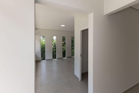 Sala 2 de casa de condomínio à venda com 3 quartos, 332m² em Arvoredo, Nova Lima