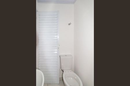 Banheiro de casa para alugar com 1 quarto, 28m² em Jardim Ana Estela, Carapicuíba