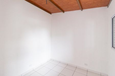 Quarto de casa para alugar com 1 quarto, 24m² em Jardim Ana Estela, Carapicuíba