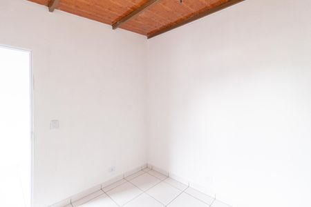 Quarto de casa para alugar com 1 quarto, 24m² em Jardim Ana Estela, Carapicuíba