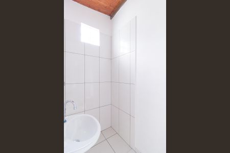 Banheiro de casa para alugar com 1 quarto, 24m² em Jardim Ana Estela, Carapicuíba