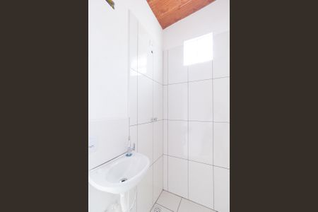 Banheiro de casa para alugar com 1 quarto, 24m² em Jardim Ana Estela, Carapicuíba