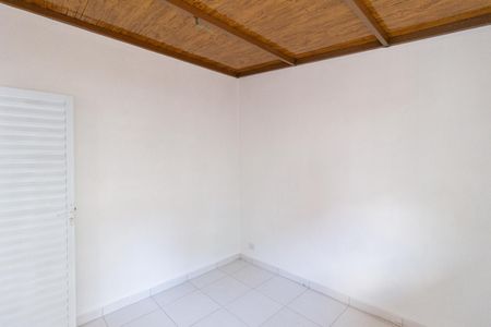 Quarto de casa para alugar com 1 quarto, 28m² em Jardim Ana Estela, Carapicuíba