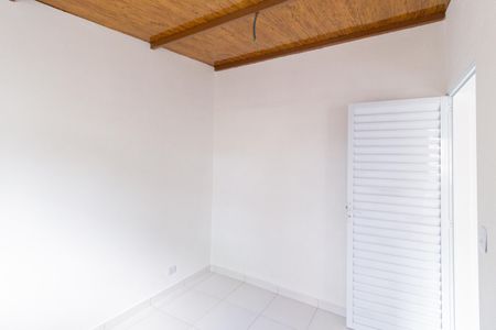Quarto de casa para alugar com 1 quarto, 28m² em Jardim Ana Estela, Carapicuíba