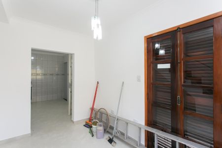 Sala de casa para alugar com 2 quartos, 70m² em Jardim Itapemirim, São Paulo