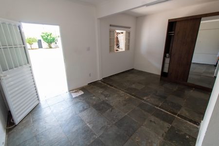 SALA de casa à venda com 1 quarto, 390m² em Jardim Santa Genebra, Campinas