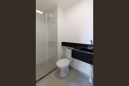 Banheiro de kitnet/studio à venda com 1 quarto, 29m² em Butantã, São Paulo