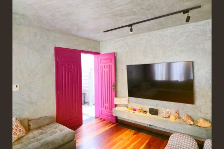 Sala de casa à venda com 4 quartos, 240m² em Vila Rosalia, Guarulhos