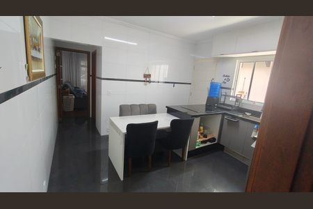 Cozinha de casa à venda com 3 quartos, 248m² em Vila Zamataro, Guarulhos