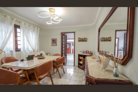 Sala 1 de casa à venda com 3 quartos, 200m² em Vila Caraguata, São Paulo