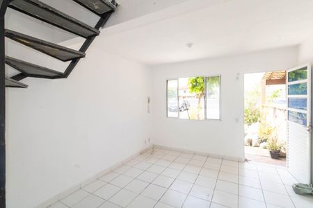 Sala de casa de condomínio para alugar com 2 quartos, 55m² em Campo Grande, Rio de Janeiro