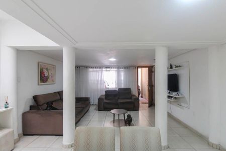 Casa à venda com 4 quartos, 150m² em Vila Zelina, São Paulo