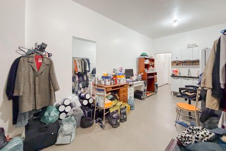 Sala e Quarto de kitnet/studio à venda com 1 quarto, 28m² em Sé, São Paulo