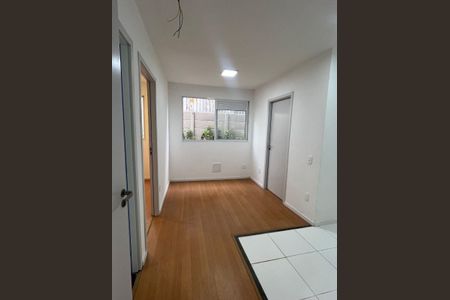 Sala de apartamento para alugar com 2 quartos, 32m² em Jardim Gilda Maria, São Paulo