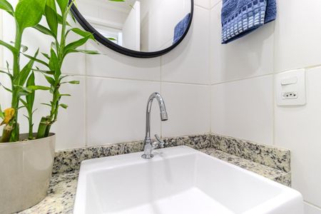 Banheiro de kitnet/studio para alugar com 1 quarto, 30m² em Centro Histórico de São Paulo, São Paulo