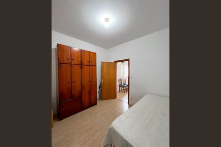 Quarto 1 de casa para alugar com 2 quartos, 120m² em Vila Brasilio Machado, São Paulo