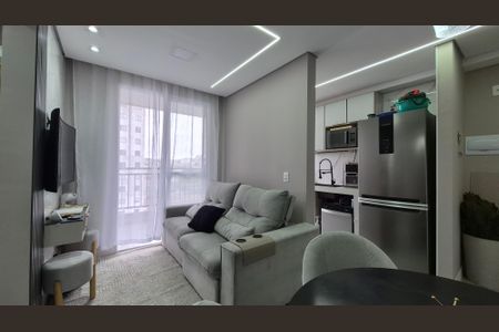 Sala de apartamento para alugar com 2 quartos, 42m² em Santa Maria, Santo André
