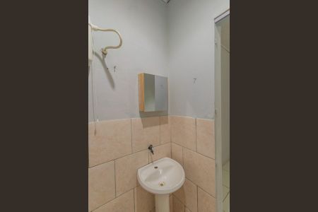 Banheiro de kitnet/studio para alugar com 1 quarto, 1m² em Mathias Velho, Canoas