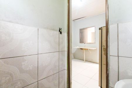 Banheiro de kitnet/studio para alugar com 1 quarto, 20m² em Mathias Velho, Canoas