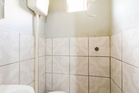 Banheiro de kitnet/studio para alugar com 1 quarto, 20m² em Mathias Velho, Canoas