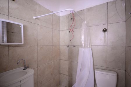 Banheiro de casa para alugar com 1 quarto, 60m² em São João Climaco, São Paulo