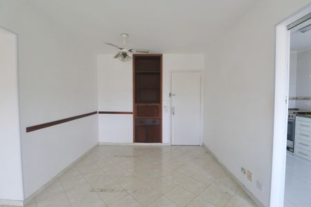 Sala de apartamento para alugar com 2 quartos, 75m² em Balneário Cidade Atlântica, Guarujá