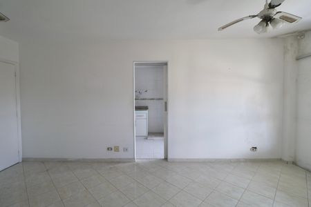 Sala de apartamento para alugar com 2 quartos, 75m² em Balneário Cidade Atlântica, Guarujá