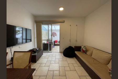 Sala de casa de condomínio à venda com 2 quartos, 80m² em Rio Pequeno, São Paulo