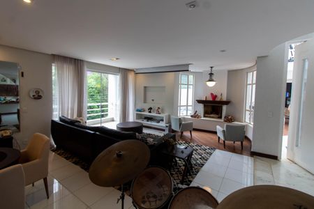 Sala de casa de condomínio para alugar com 5 quartos, 880m² em Colinas do Ermitage (sousas), Campinas