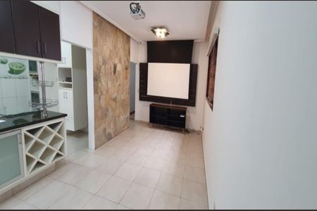 Casa para alugar com 3 quartos, 240m² em Vila Marina, São Paulo