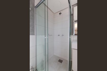 Banheiro de kitnet/studio para alugar com 1 quarto, 25m² em Farroupilha, Porto Alegre