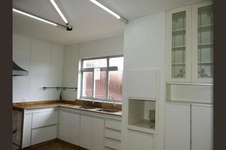 Casa para alugar com 7 quartos, 464m² em Belvedere, Belo Horizonte