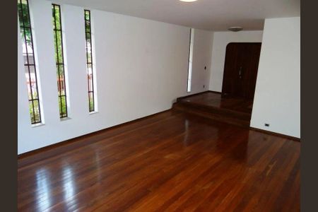 Casa para alugar com 7 quartos, 464m² em Belvedere, Belo Horizonte