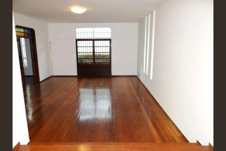 Casa para alugar com 7 quartos, 464m² em Belvedere, Belo Horizonte