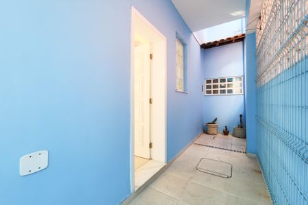 Entrada de casa para alugar com 4 quartos, 190m² em Humaitá, Rio de Janeiro