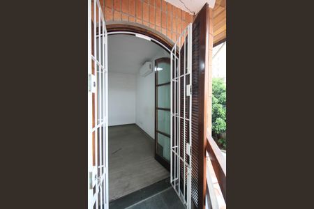 varanda Suíte 1 de casa à venda com 3 quartos, 123m² em Vila Sonia, São Paulo