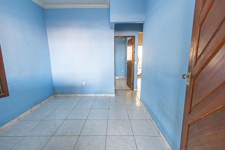 sala de casa à venda com 2 quartos, 180m² em Conjunto Confisco, Belo Horizonte